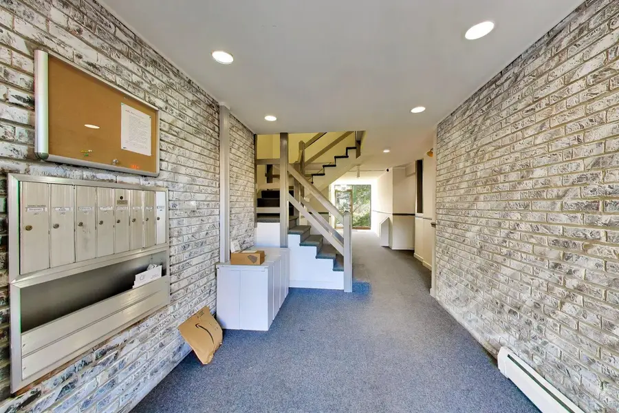 904 E Old Willow Road #102, Prospect Heights, IL 60070 - #3