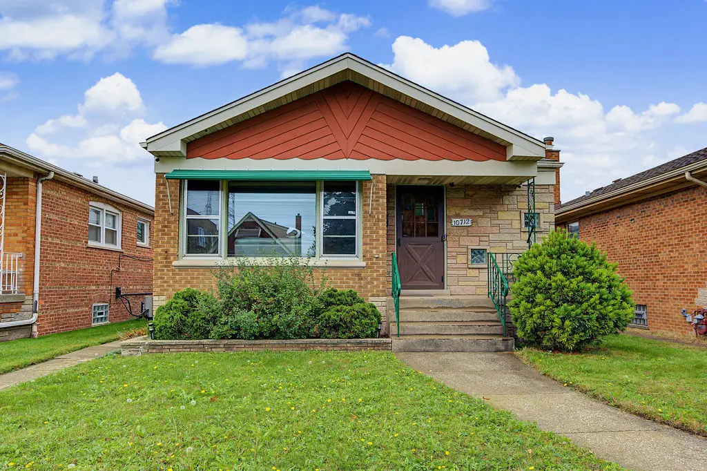 10712 S Avenue B, Chicago, IL 60617 - #1