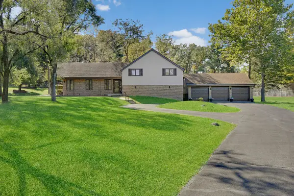 3317 E Buried Oak Drive, Crete, IL 60417