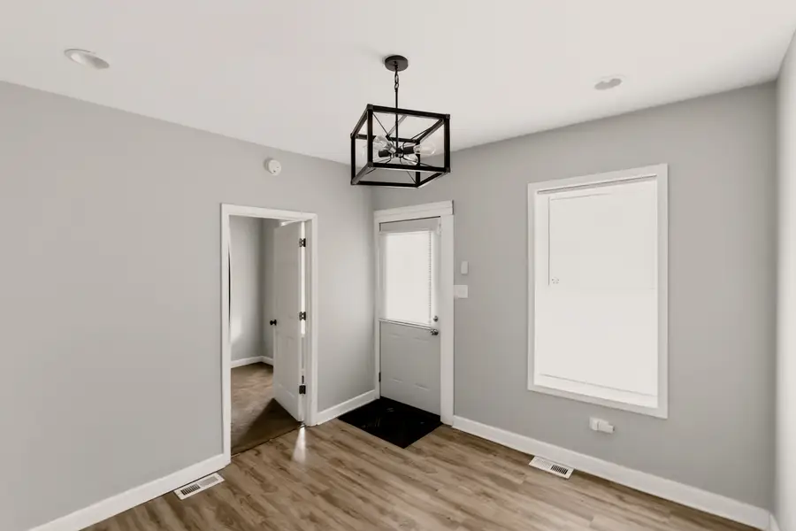 9214 S Woodlawn Avenue, Chicago, IL 60619 - #3