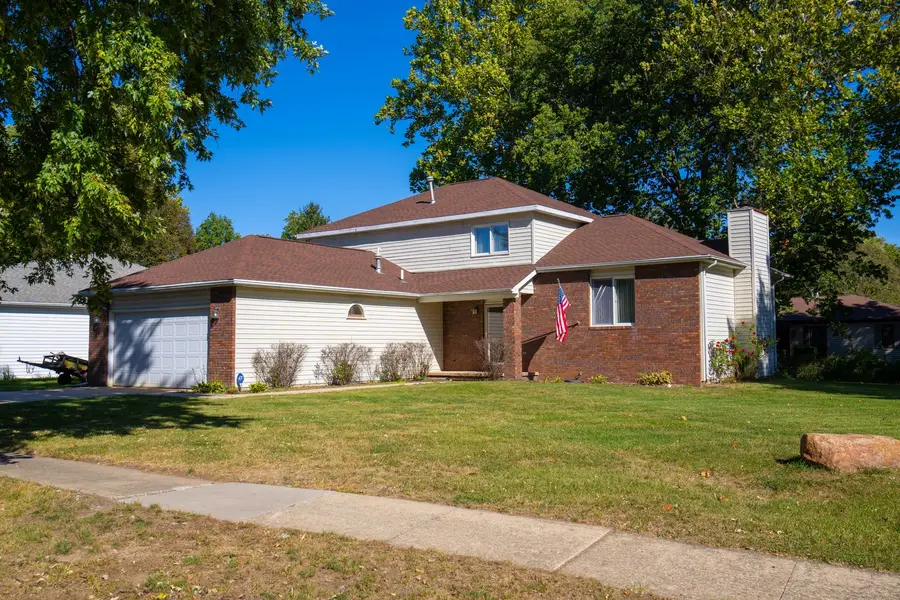 1708 Oak Park Drive, Champaign, IL 61822 - #2