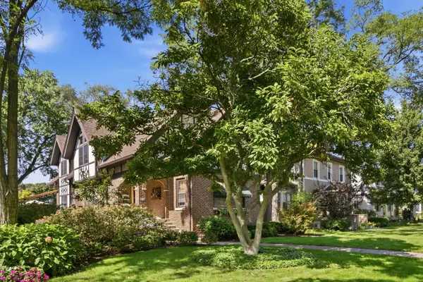 812 Courtland Avenue, Park Ridge, IL 60068