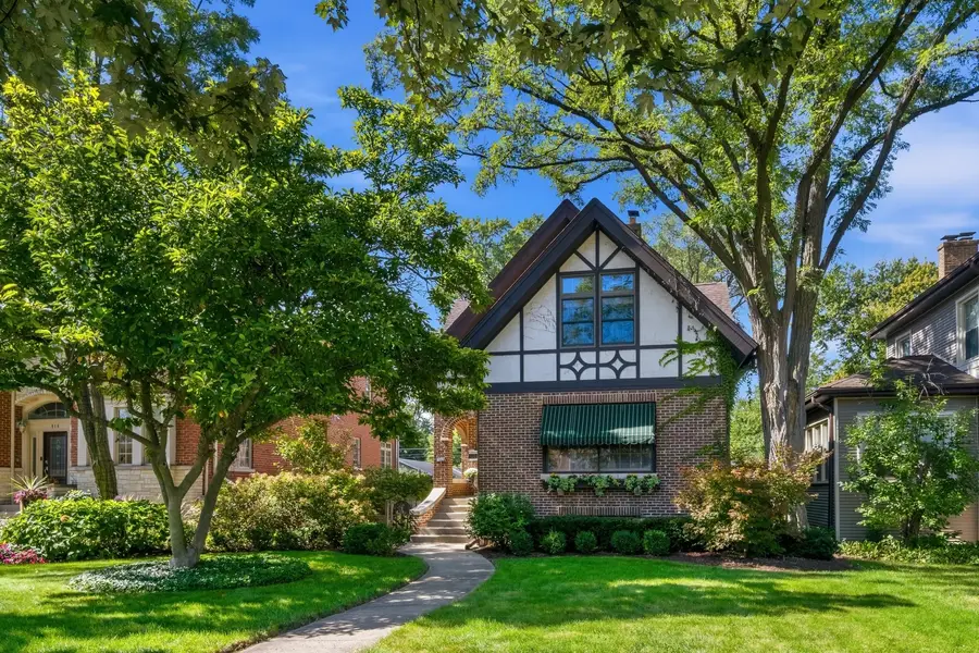 812 Courtland Avenue, Park Ridge, IL 60068 - #2
