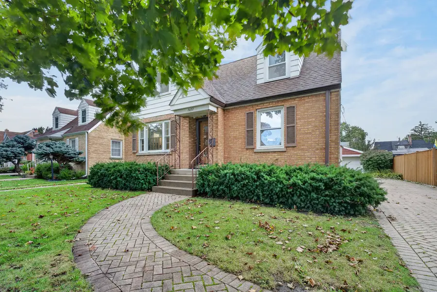 7837 N Nora Avenue, Niles, IL 60714 - #3