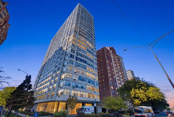 3900 N Lake Shore Drive #2C, Chicago, IL 60613