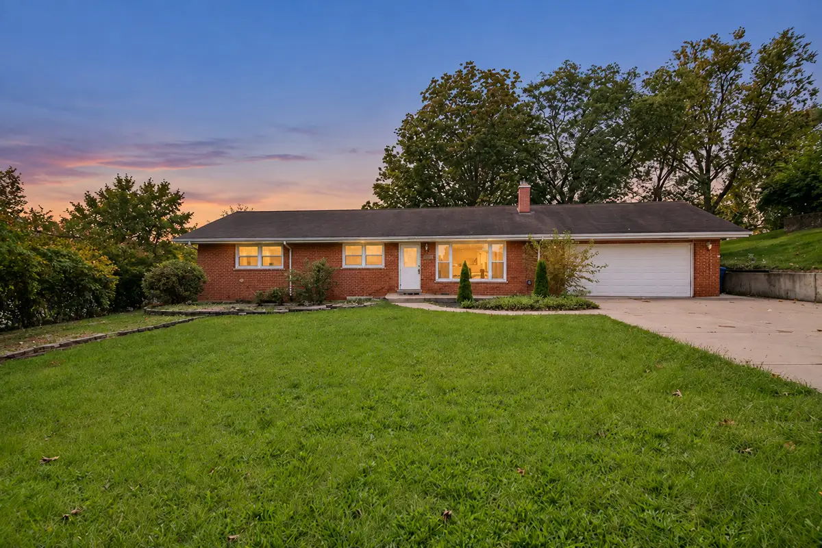 8021 W 91st Street, Hickory Hills, IL 60457 - #1