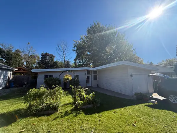 318 Brown Street, Wauconda, IL 60084