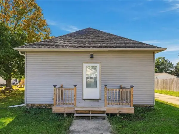319 5th Street, De Witt, IA 52472