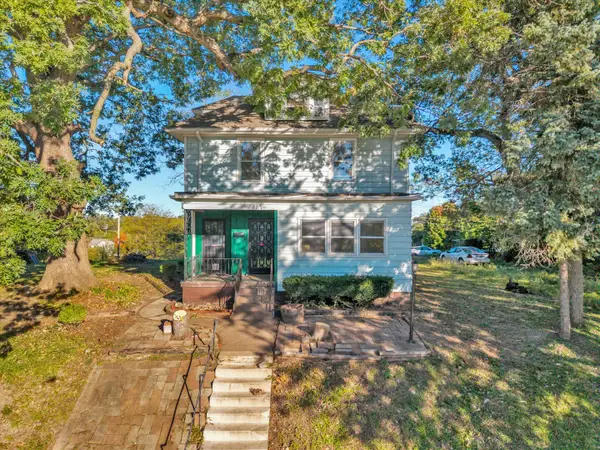 817 Farnam Street, Davenport, IA 52803