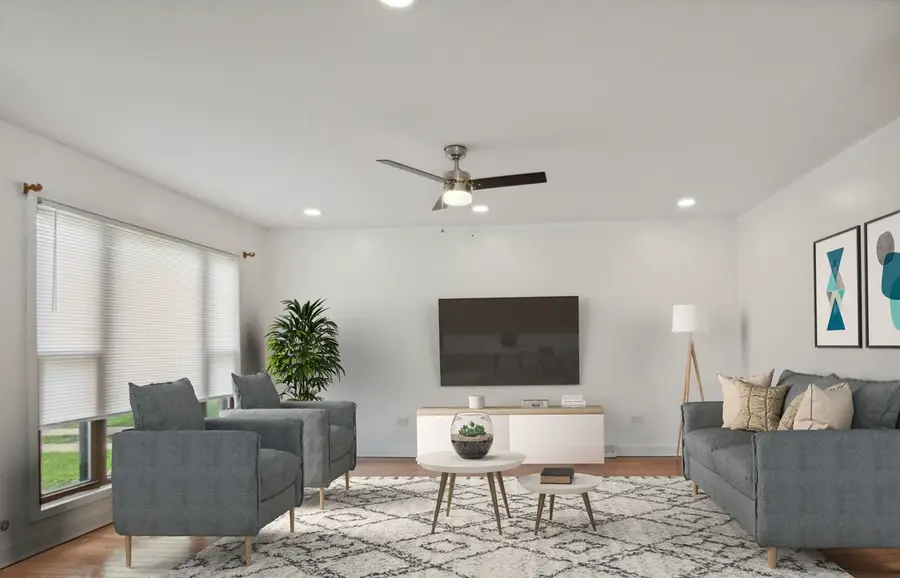 2301 E 102nd Street, Chicago, IL 60617 - #2