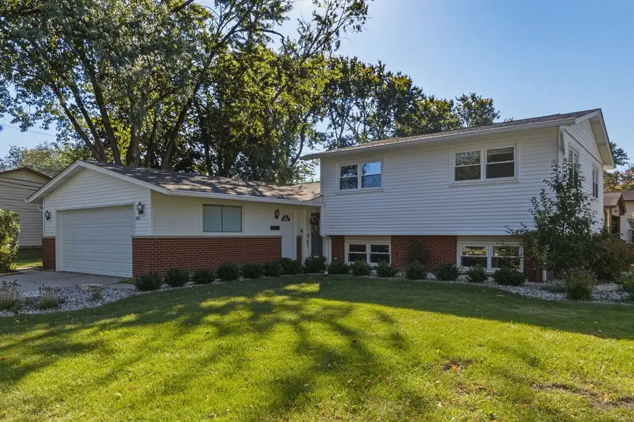 1101 E Barberry Lane, Mount Prospect, IL 60056 - #2