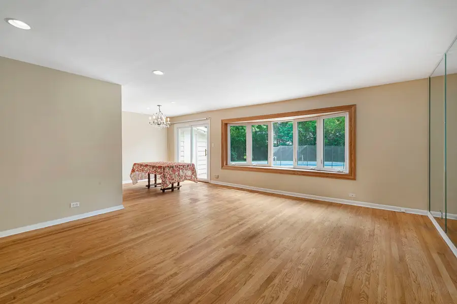 146 Millbrook Lane, Wilmette, IL 60091 - #3