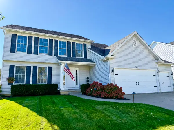 1127 Meadowview Lane, Davenport, IA 52806