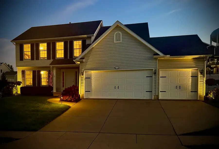 1127 Meadowview Lane, Davenport, IA 52806 - #2