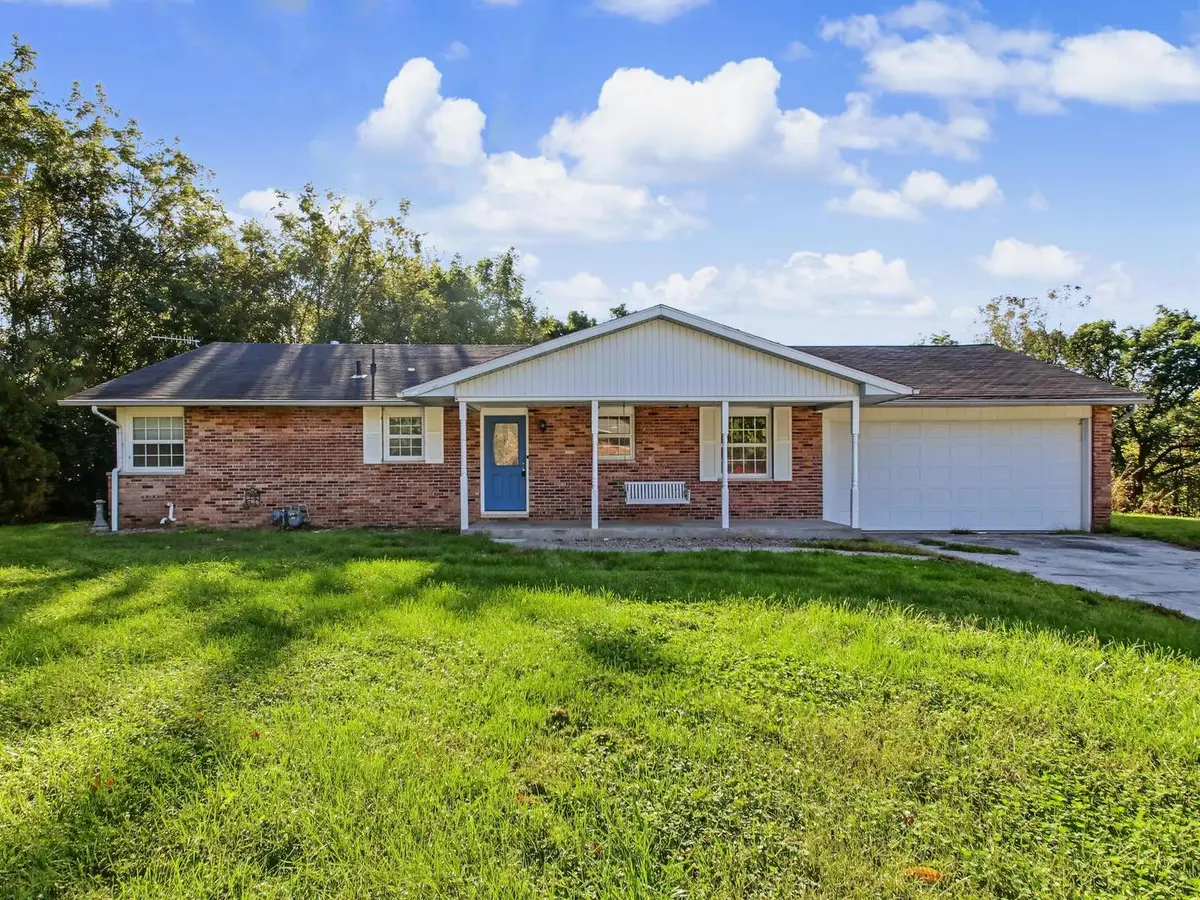 1310 Spring Lake Corner, Quincy, IL 62305 - #1