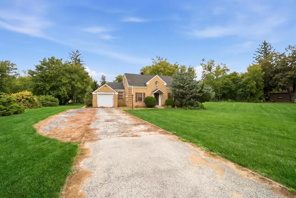 300 E Camp Mcdonald Road, Prospect Heights, IL 60070 - #1