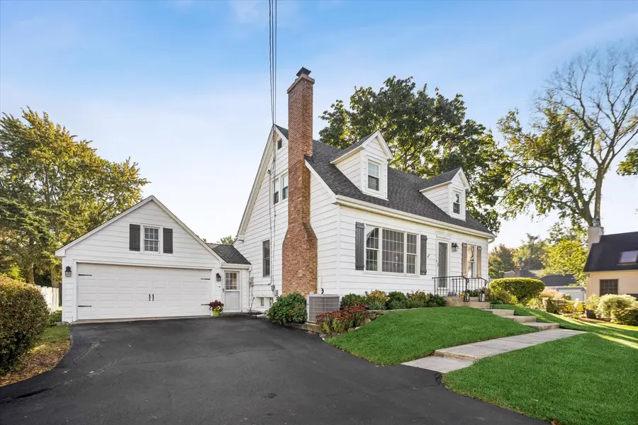 1121 S Villa Avenue, Villa Park, IL 60181 - #3
