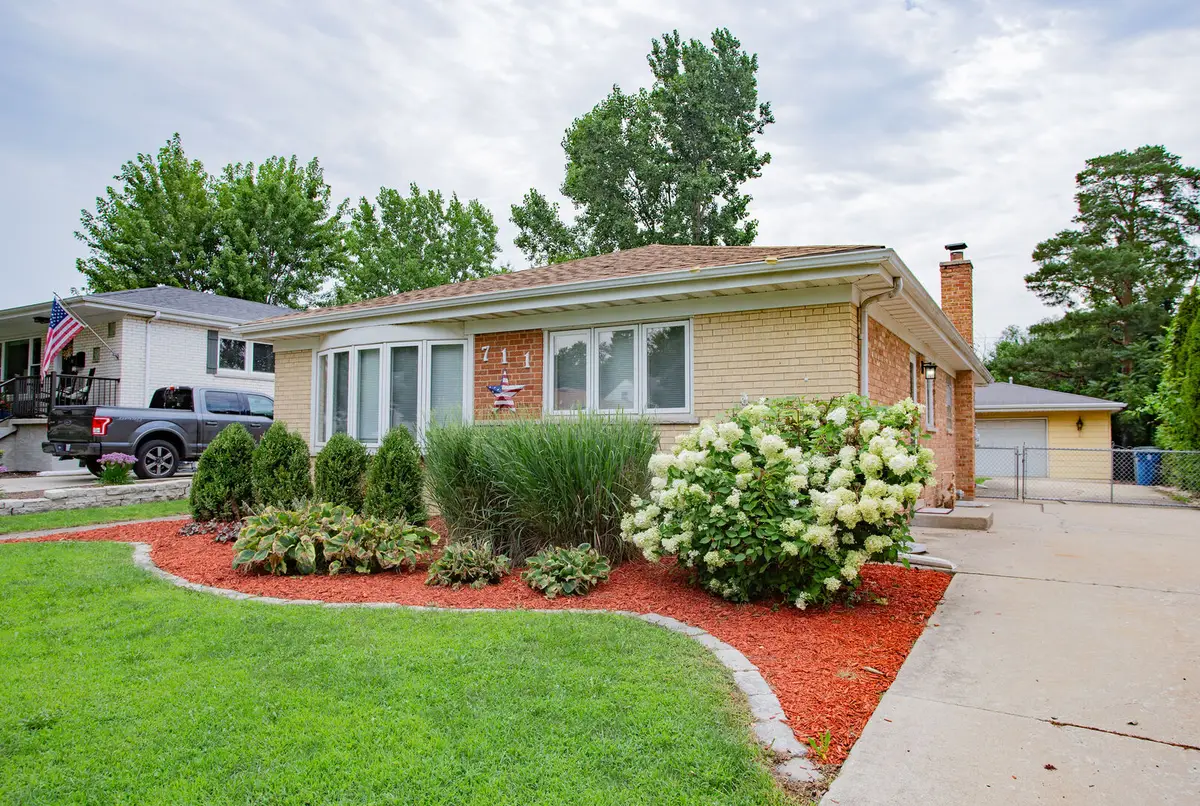 711 Schiller Street, Itasca, IL 60143 - #1