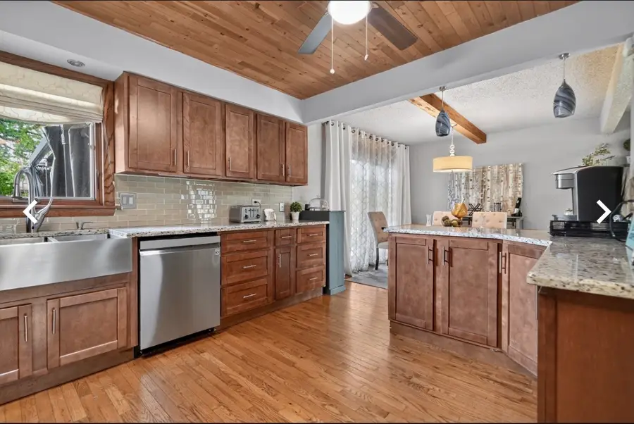 8740 W 99th Street, Palos Hills, IL 60465 - #3
