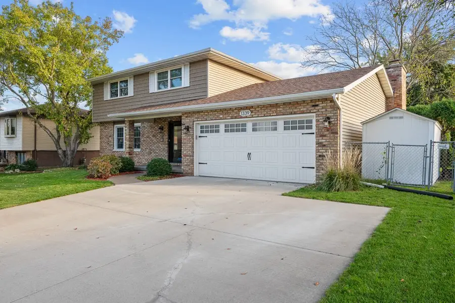 1339 W 41st Street, Davenport, IA 52806 - #2