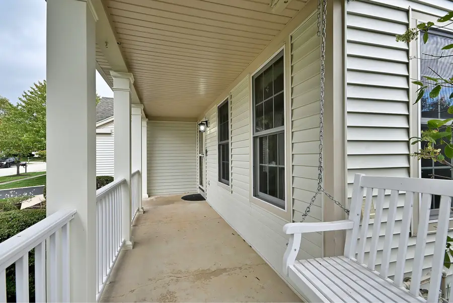 422 Atlantic Lane, Elk Grove Village, IL 60007 - #3