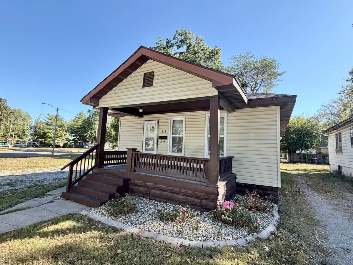 135 N James Avenue, Centralia, IL 62801 - #1