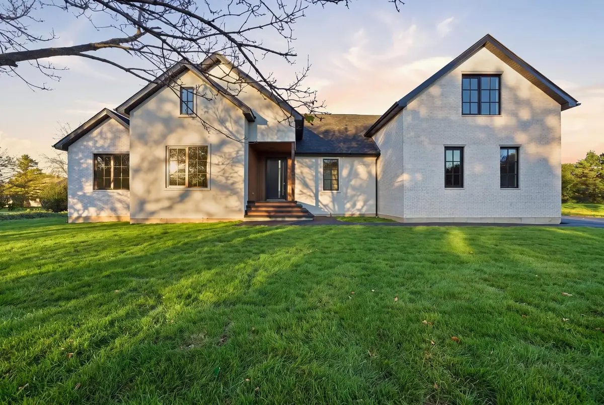 79 Falcon Drive, Hawthorn Woods, IL 60047 - #1