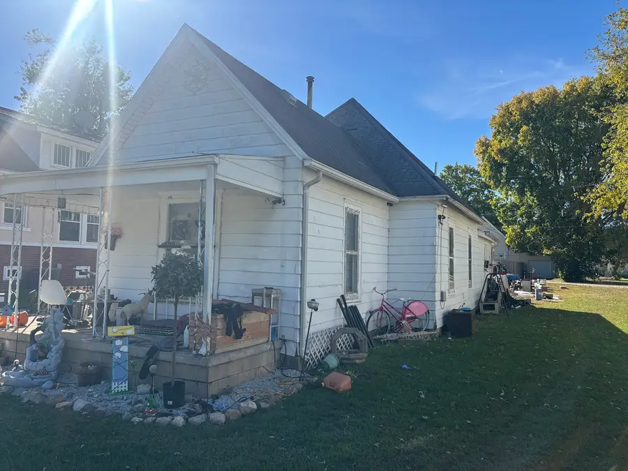 206 N Oak Street, Villa Grove, IL 61956 - #2