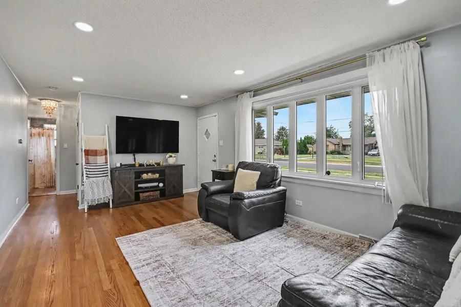 8615 Lawler Avenue, Burbank, IL 60459 - #3