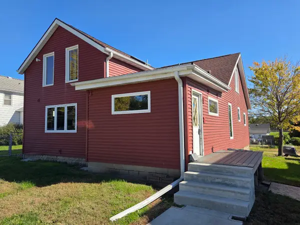 2707 Roosevelt Street, Clinton, IA 52732