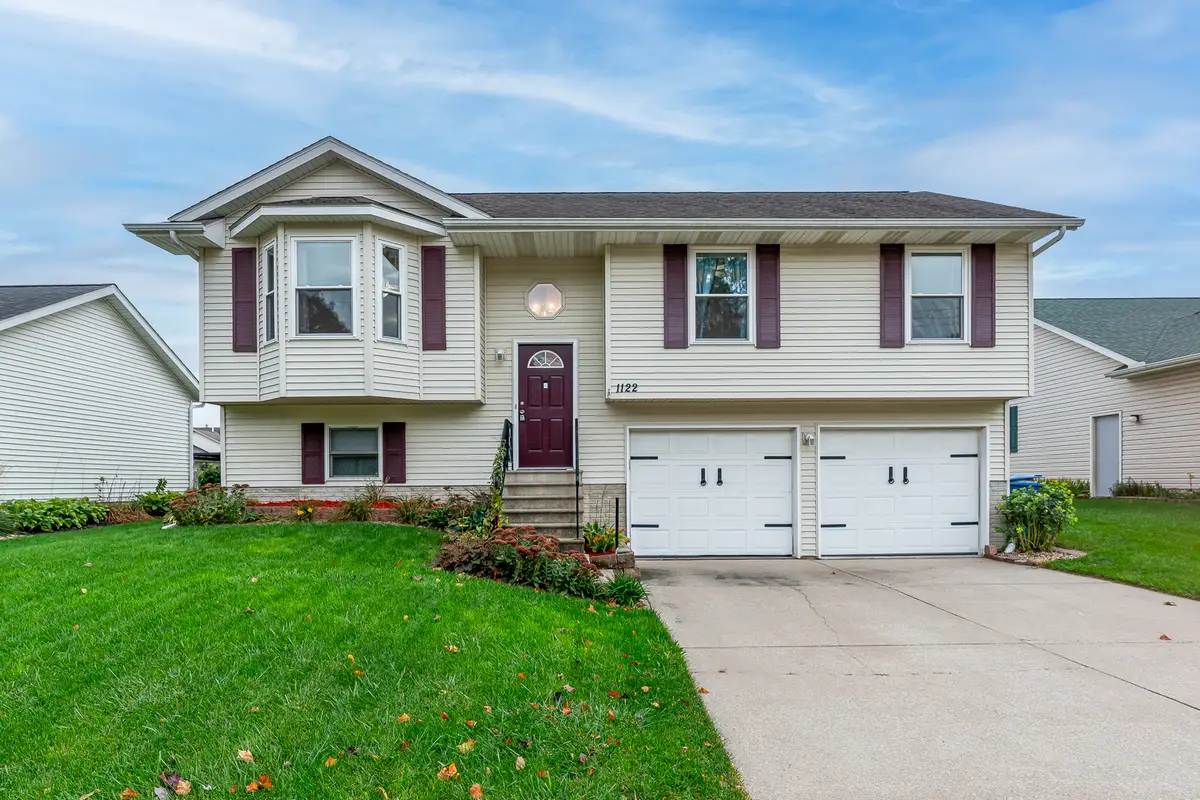 1122 17th Avenue, Silvis, IL 61282 - #1