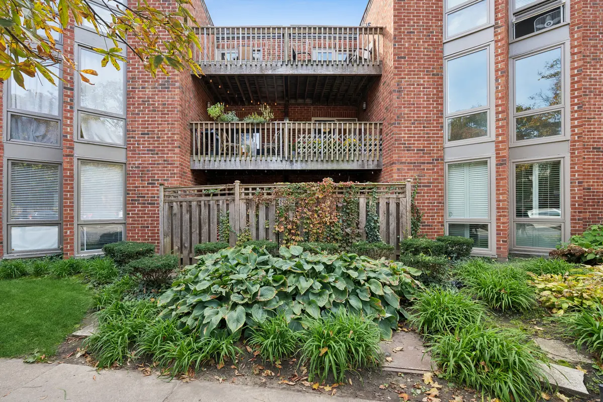 2036 N Larrabee Street #8202, Chicago, IL 60614 - #1