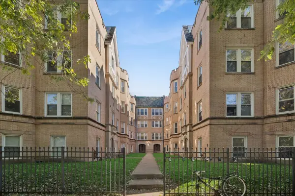 6317 N Artesian Avenue #3W, Chicago, IL 60659
