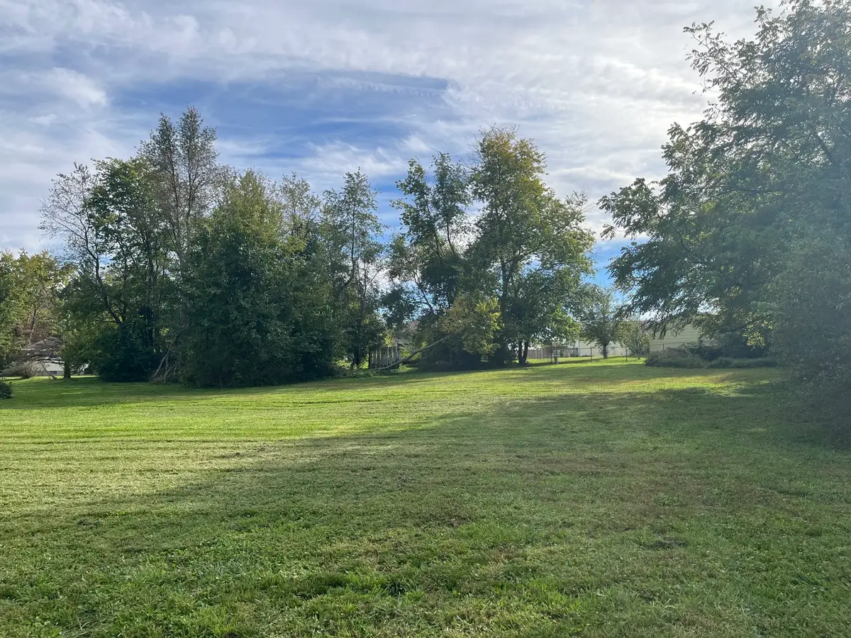 905 W Church Street, Kewanee, IL 61443 - #1