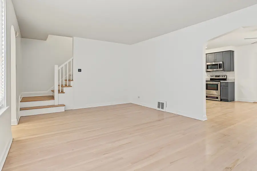 10441 S Vernon Avenue, Chicago, IL 60628 - #3