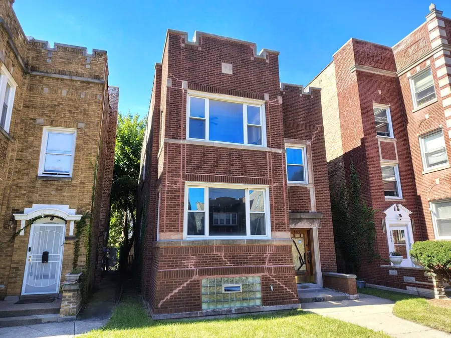 8012 S Rhodes Avenue, Chicago, IL 60619 - #2