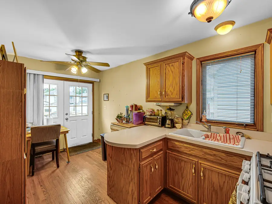 9316 S 54th Avenue, Oak Lawn, IL 60453 - #3