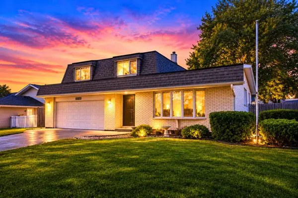 907 Lark Street, Peotone, IL 60468