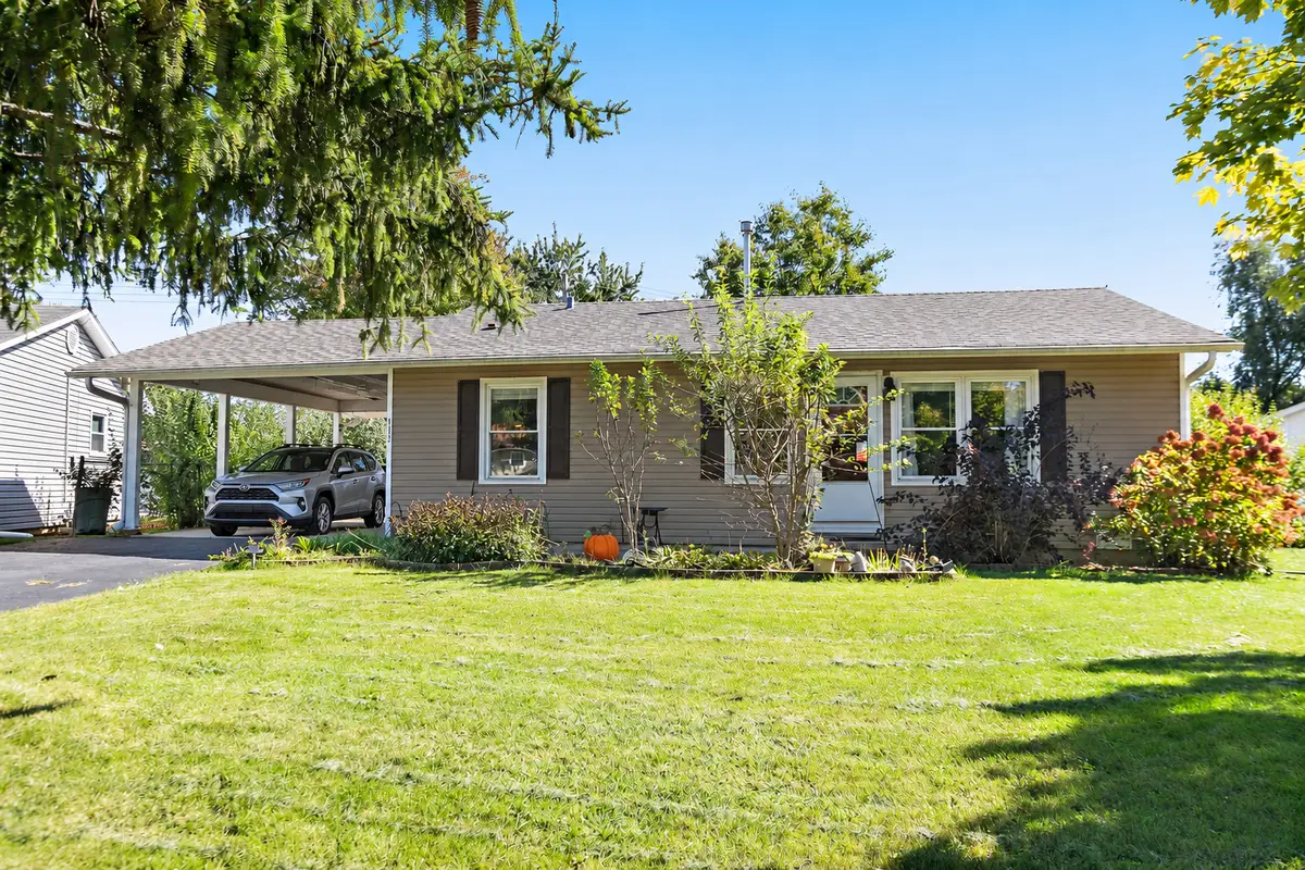 112 Mccabe Drive, Streamwood, IL 60107 - #1