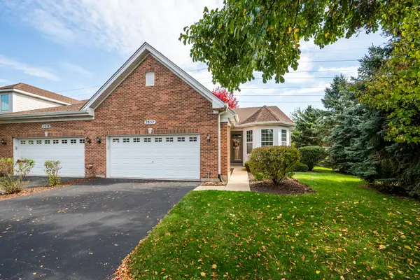 2857 Bond Circle #2857, Naperville, IL 60563