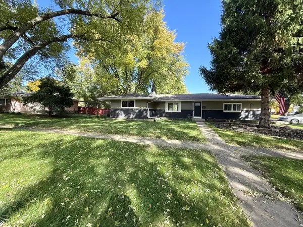 1500 Evergreen Street, St. Charles, IL 60174
