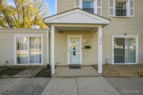 193 Thomas Court #B, Bartlett, IL 60103