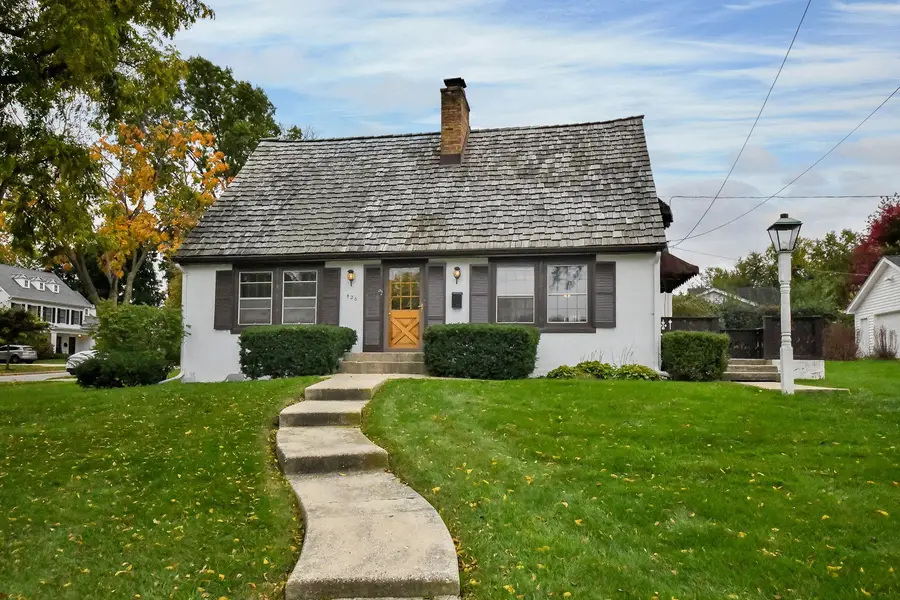 426 E Prairie Avenue, Wheaton, IL 60187 - #2