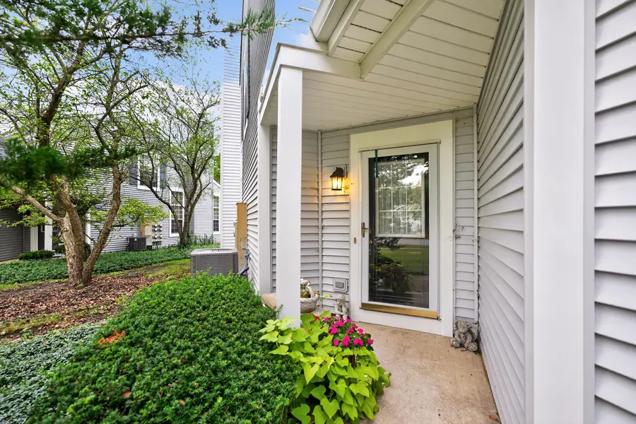 1474 Walnut Hill Avenue, Saint Charles, IL 60174 - #2
