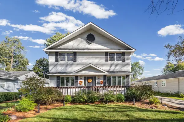2104 Bluebird Lane, Rolling Meadows, IL 60008