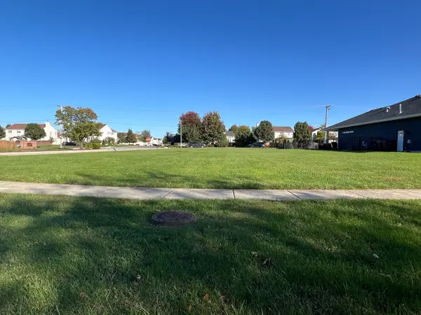 25751 S High Ridge Drive, Channahon, IL 60410