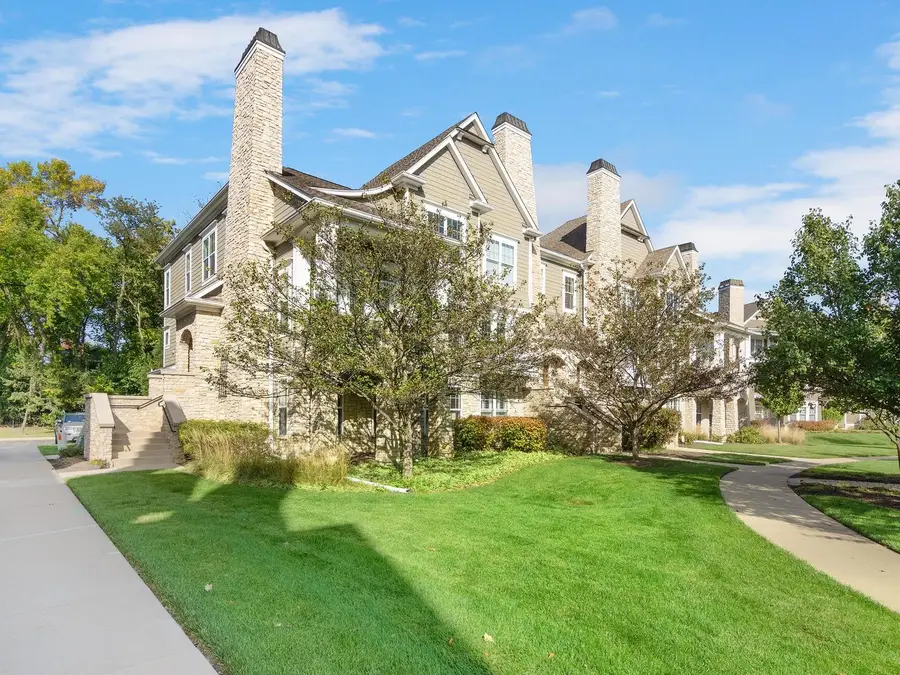 98 W Kennedy Lane, Hinsdale, IL 60521 - #2