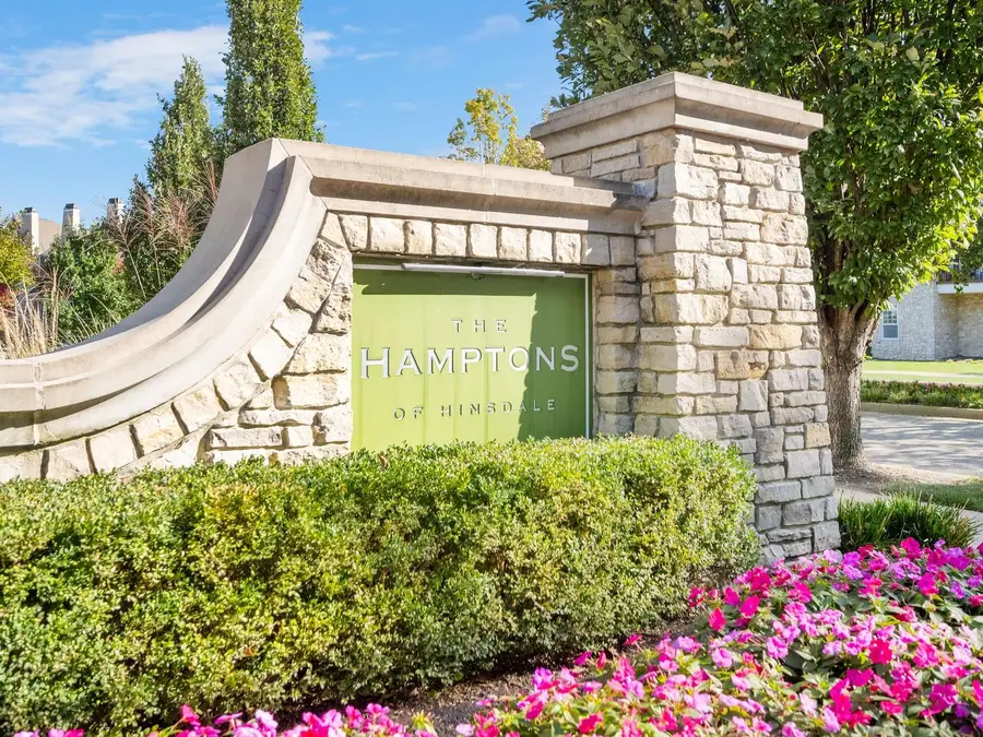 98 W Kennedy Lane, Hinsdale, IL 60521 - #3