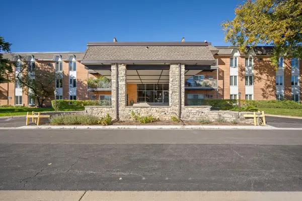 4248 Saratoga Avenue #207, Downers Grove, IL 60515