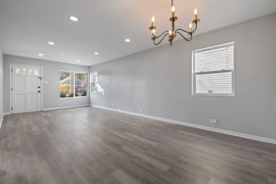 35 46th Avenue, Bellwood, IL 60104 - #3
